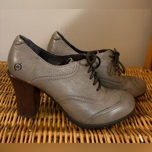 BORN Lisandro Oxford 70s Inspired Taupe Ankle Booties Block Heel Leather Shoes